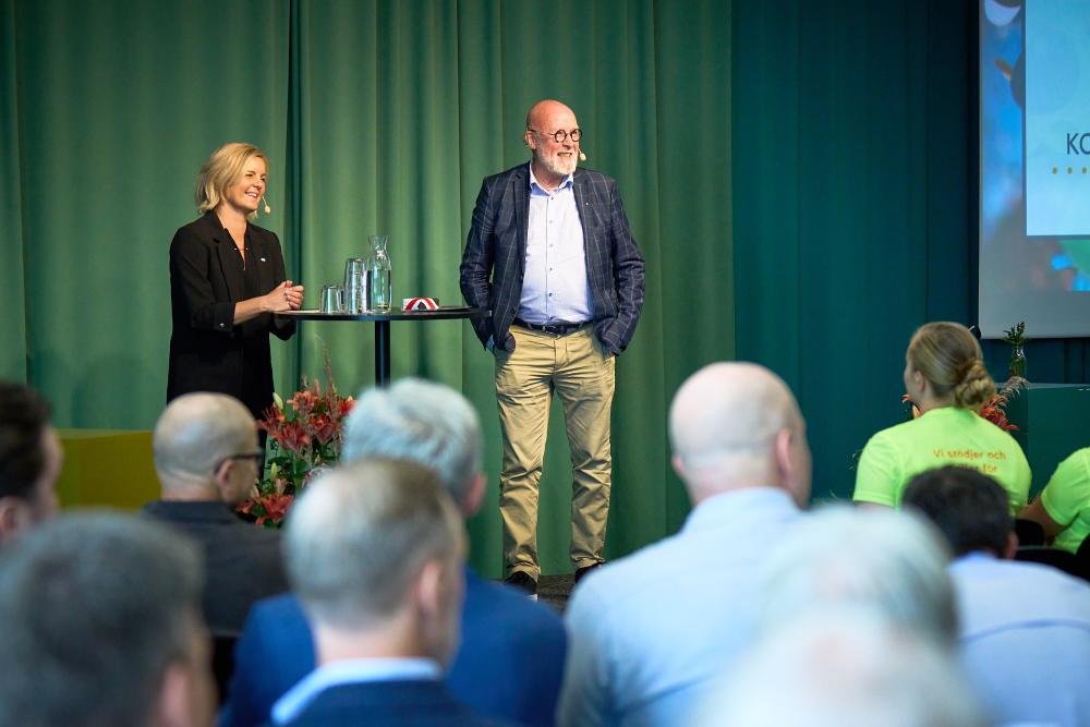 Melinda Lemke, projektledare Glasbranschföreningen och Lars-Inge Arwidsson, vd, Svenskt Aluminium