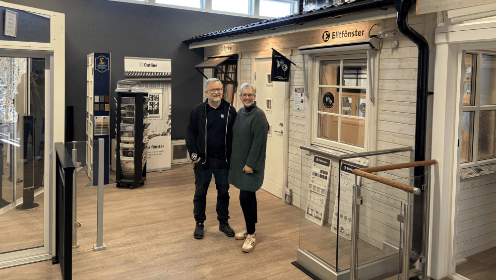 Paret Rapp i egna visningslokaler i Ljungsbro