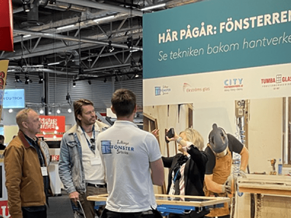 Fönsterrenovering i Glasbranschföreningens monter under Nordbygg