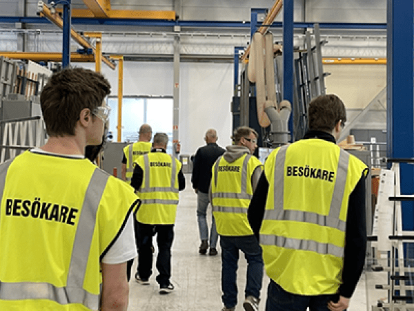 Lärlingsveckan på besök hos Glasgruppen i Örebro