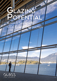 Framsida till broschyren "Glazing potential: energy savings and CO2 emission reduction"